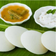 Idly with Sambar/Salna (4 Pcs)