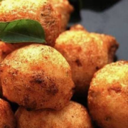 Mini medu Vada (12 Pcs)